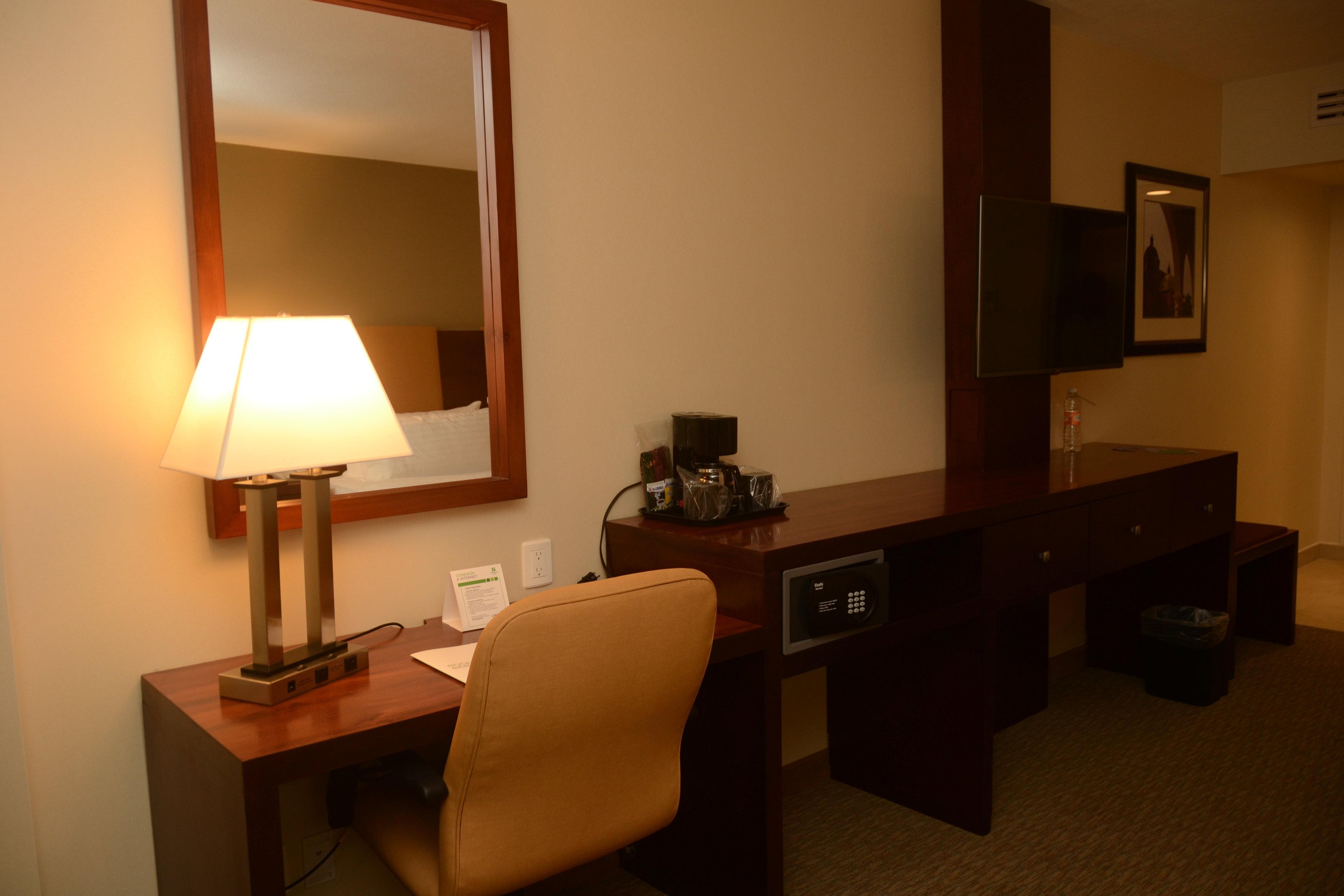 Holiday Inn Hotel & Suites Hermosillo Aeropuerto By Ihg Exterior photo