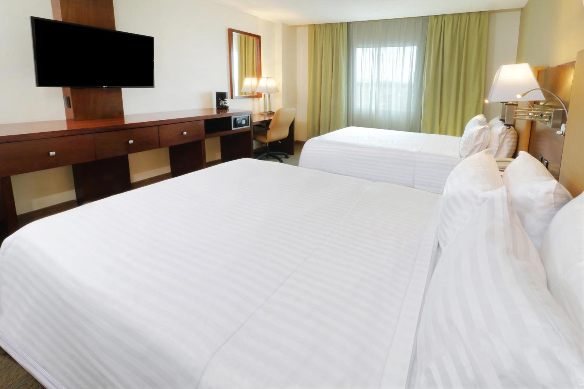 Holiday Inn Hotel & Suites Hermosillo Aeropuerto By Ihg Exterior photo